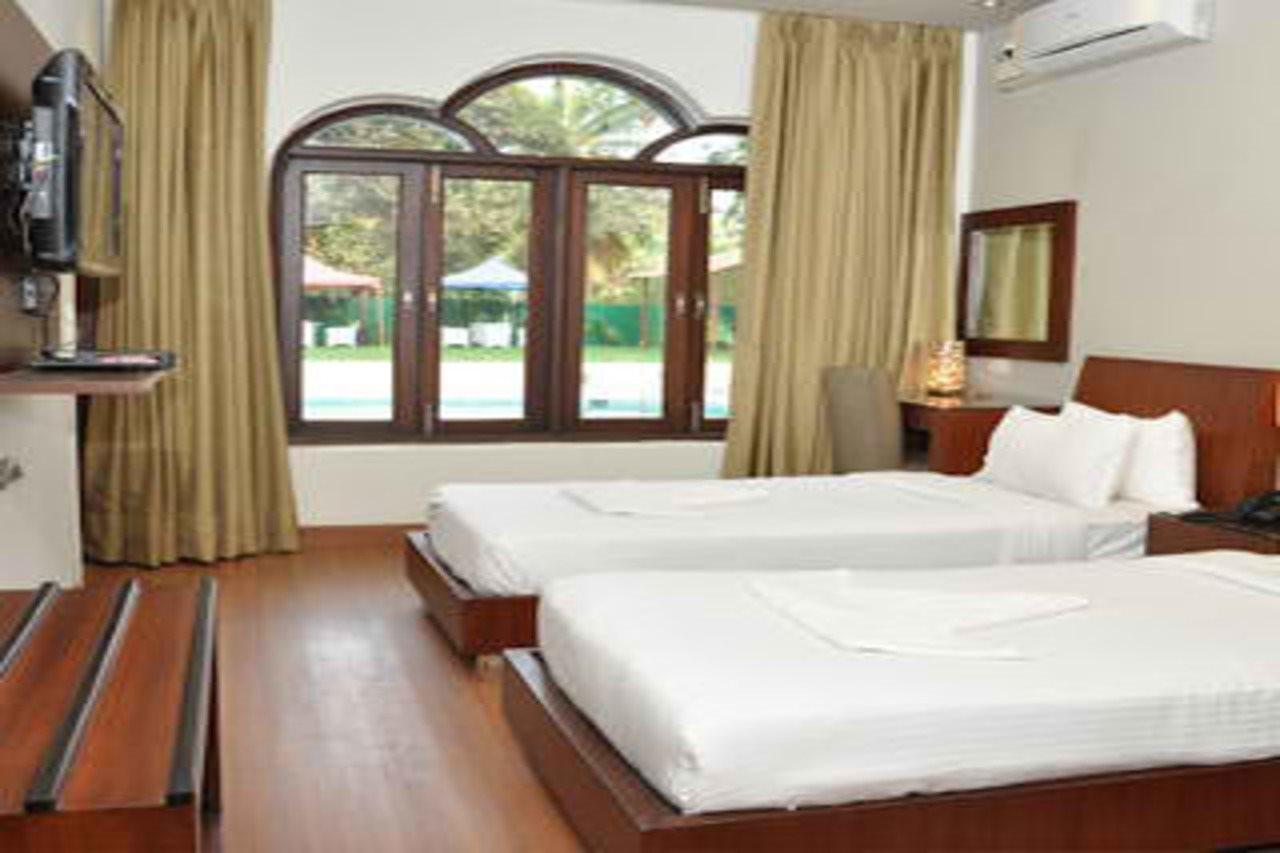 Sukhmantra Resort & Spa Кандолим Экстерьер фото