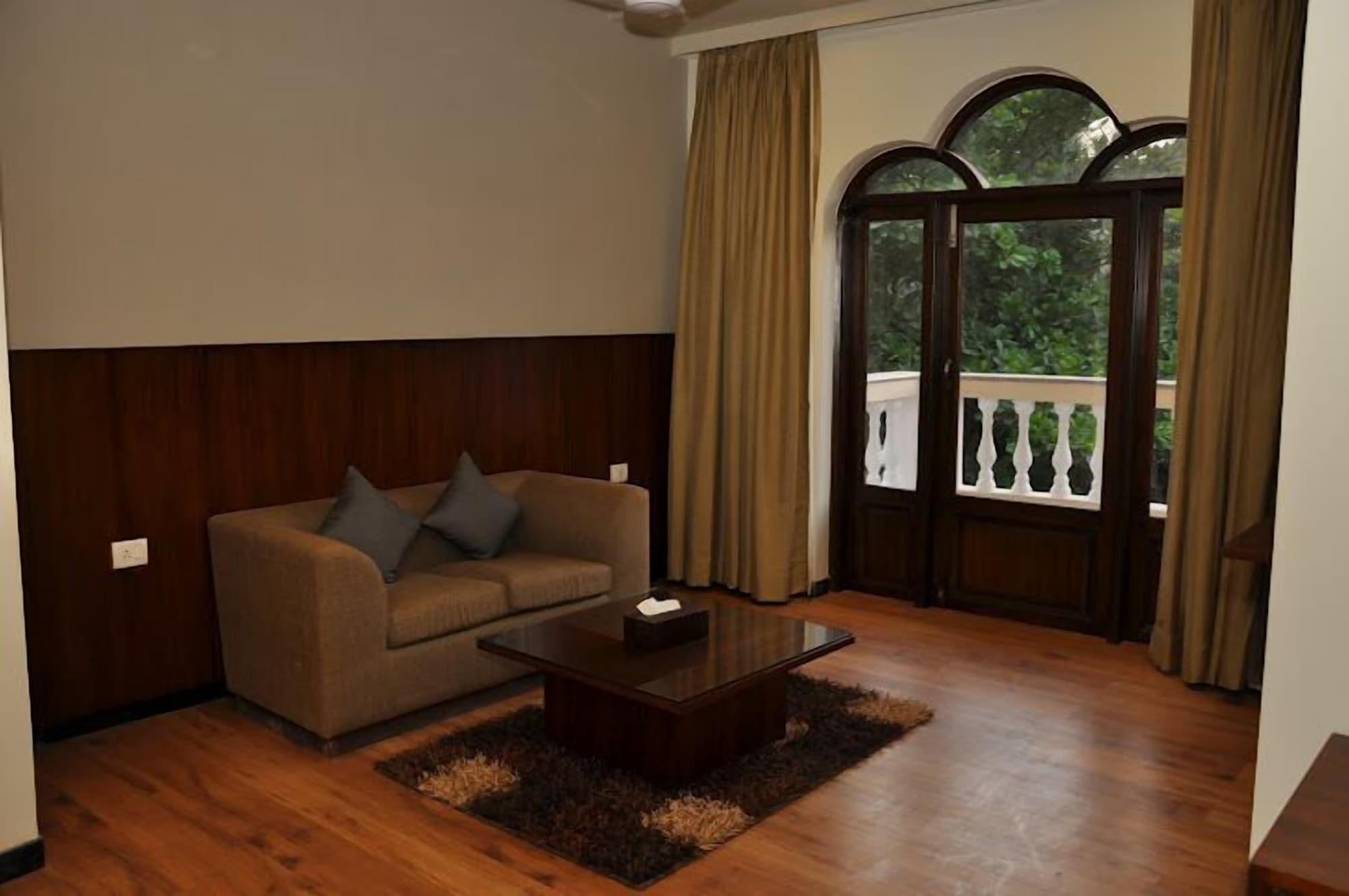 Sukhmantra Resort & Spa Кандолим Экстерьер фото