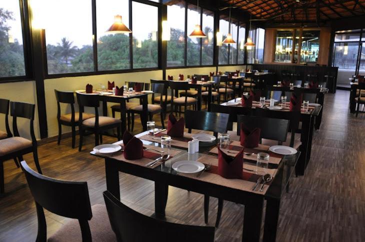 Sukhmantra Resort & Spa Кандолим Экстерьер фото